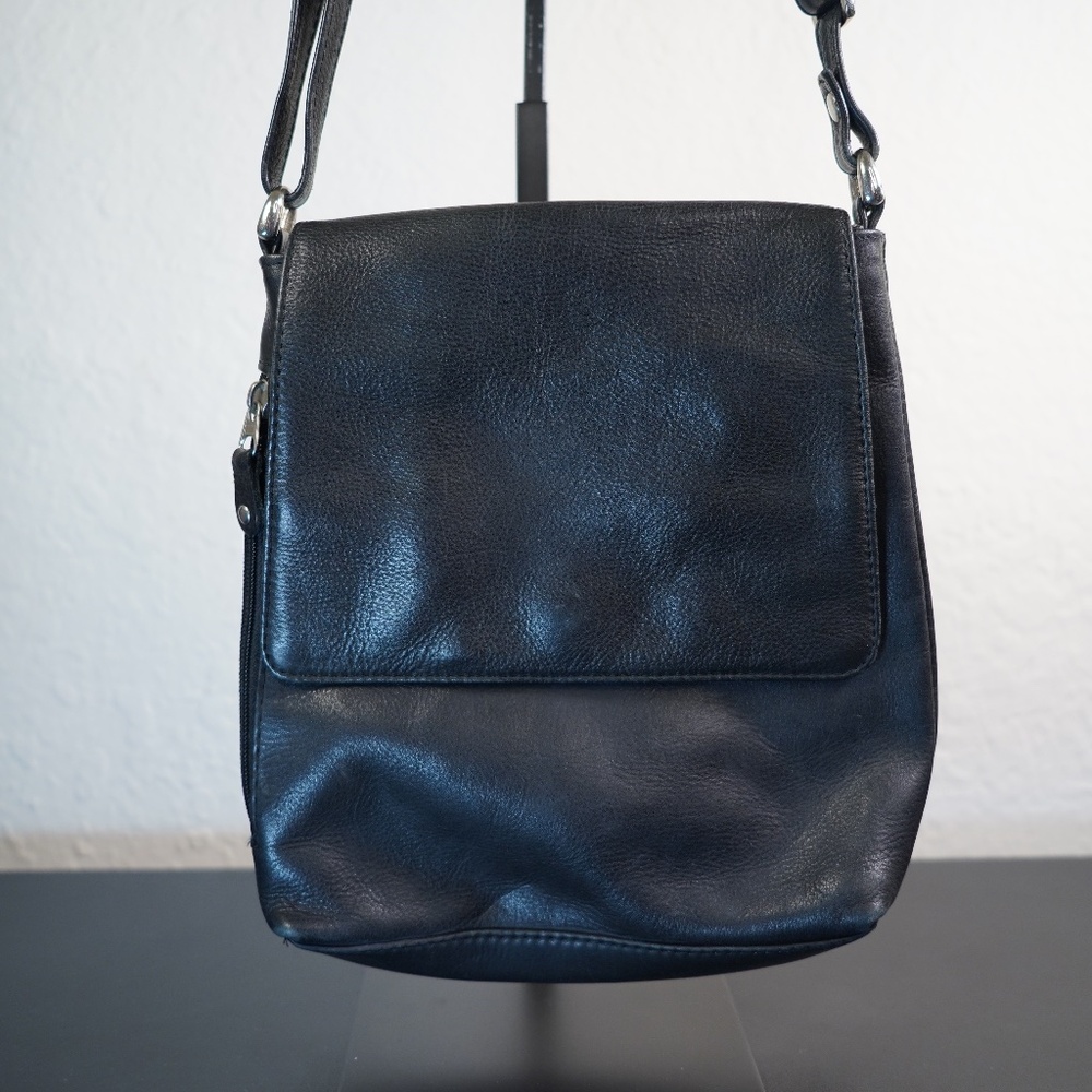 Vintage Chaos Leather Collection Black Messenger Crossbody Bag
